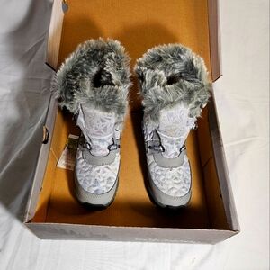 Girls's Gray Fur-Lined Winter Boots